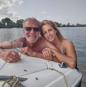 Meet your Posher, Perry